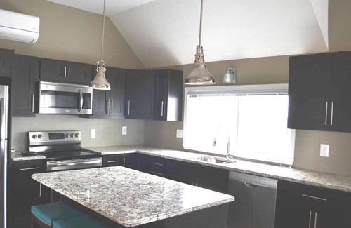 Town of Somerset Cottage | Endless Lake Front Views & Spa