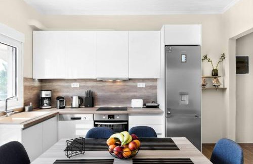 Nea Iraklia House | Endless sea view house