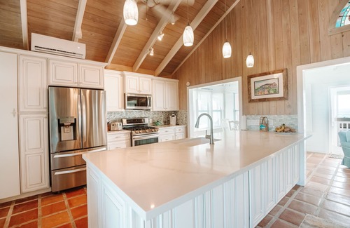 Hope Town House | Endless Summer - Perfect Getaway near Tahiti Beach