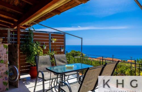 Mousata Apartment | Endless view flat in Vlachata!