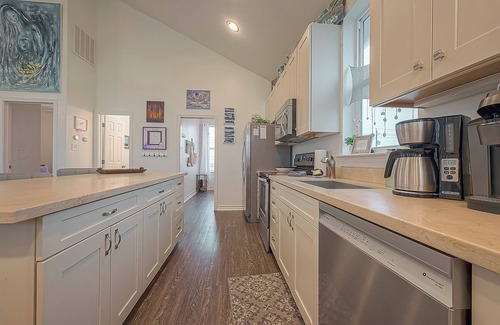 Gulf Palms House | Endless Views! Steps to the Beach! Beautiful beach house sleeps 6!