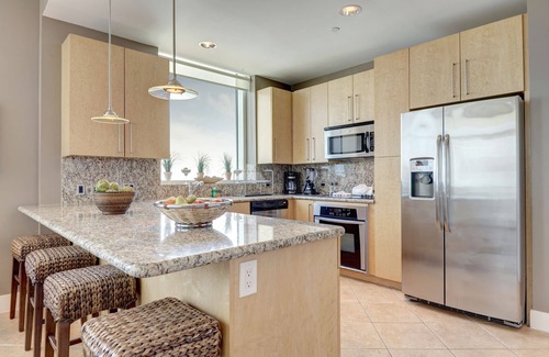 South Padre Island Condo | Endless Views from 10th Floor Condo at Sapphire! Resort Pool, Hot Tub, Spa, Movie Theater & More!