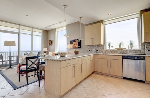South Padre Island Condo | Endless Views from 10th Floor Condo at Sapphire! Resort Pool, Hot Tub, Spa, Movie Theater & More!