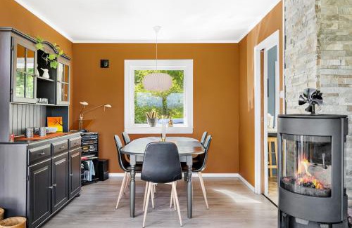 Tingvoll House | Engbu
