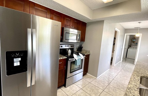 Grove City House | Englewood 2861 - Relax & Soak Up The Sun!