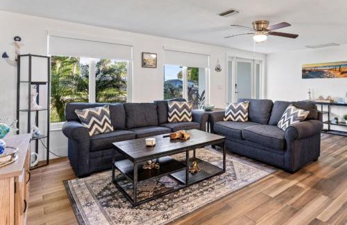 Englewood South House | Englewood Escape 3BR Canal Front with Pool