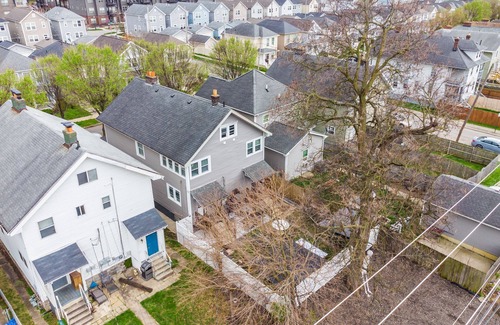 Weinland Park House | English Court Barcade: OSU home in Weinland Park/Short North