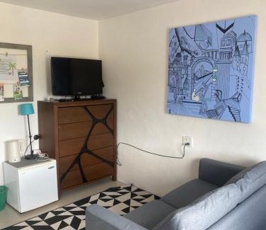 Chalong House | English owned Homestay and Yoga