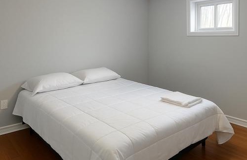 Bramalea Apartment | English Walkout Basement Private Entrance