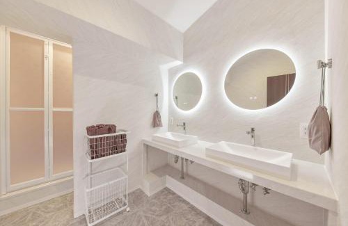 Naniwa Apartment | eni namba west