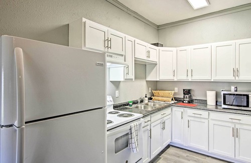 Enid Apartment | Enid Apartment ~ 1 Mi to Historic Downtown!