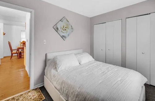 Wheeler House | Enjoy a beautiful & peaceful stay away from home!