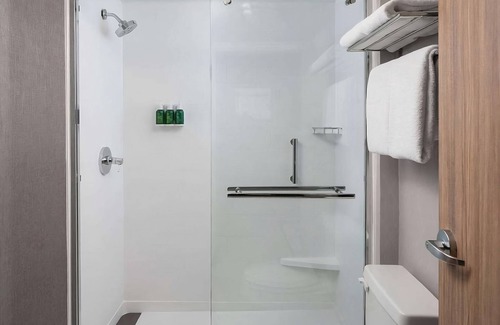 Bee Cave Resort | Enjoy a Hassle-Free Stay! 3 Posh Units, Close to Bee Cave Sculpture Park