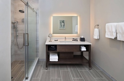 Winters Hotel | Enjoy a Hassle-Free Stay! Four Relaxing Units, Pets are Allowed, Free Parking!