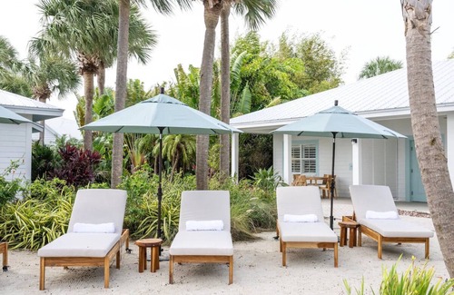 Islamorada House | Enjoy a Hassle-free Stay! Unit w/Full Kitchen, Beachfront, Outdoor Pool