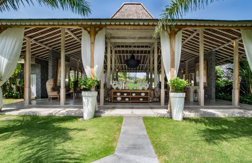 Kerobokan Villa | Enjoy a Holiday of a Lifetime Renting Your Own 5 Star Private Villa at the Best Rate in Kerobokan