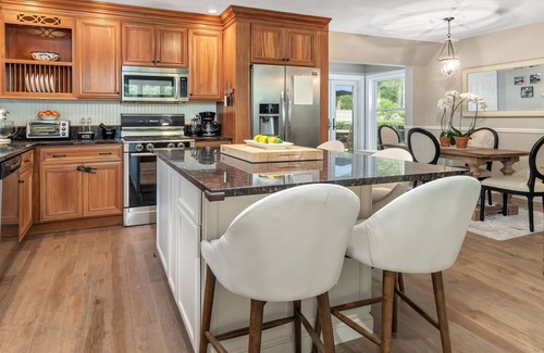 Sag Harbor House | Enjoy a lovely summer retreat in Sag Harbor Village, 1 mile to Main Street