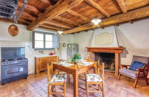 Barga House | Enjoy a relaxing holiday in the midst of the idyllic Tuscan countryside.