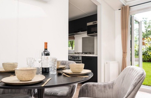 Lieren House | Enjoy a relaxing holiday in a modern Cozy Chalet in the most beautiful location in the Veluwe.