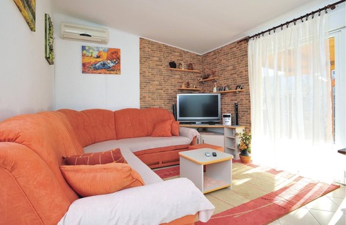 Lecevica House | Enjoy a relaxing vacation in the middle of an enchanting natural landscape.