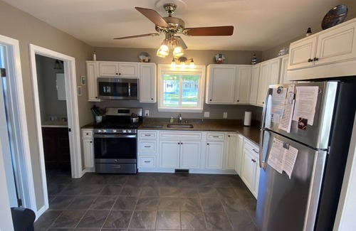 Hale Cottage | Enjoy A Restful Week Overlooking the Lake in Hale Michigan