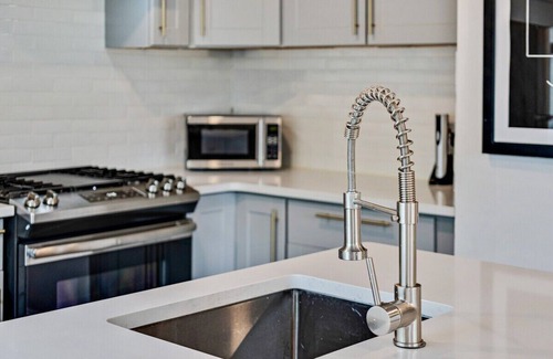 Ferndale House | Enjoy a stay this cozy home in the heart of Ferndale