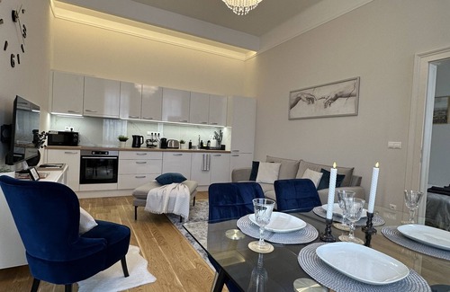 Terezvaros Apartment | Enjoy a stylish experience at this centrally located place.