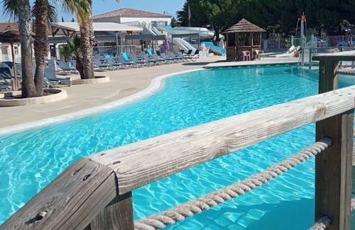 Lunel House | Enjoy a sunny stay in our comfortable 4-person mobile home