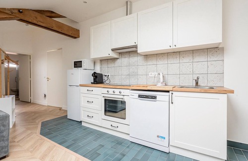 Esbly Apartment | Enjoy a wonderful vacation in this modern vacation apartment.
