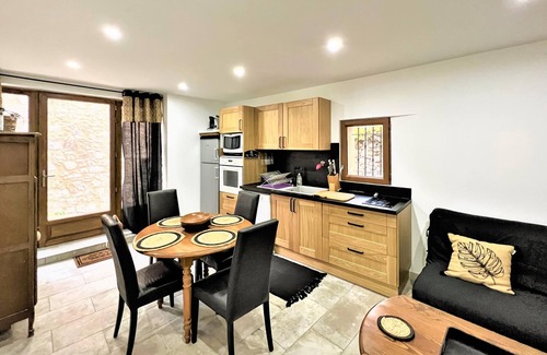Treves Apartment | Enjoy a wonderful view of the mountains on vacation in this beautiful vacation apartment.