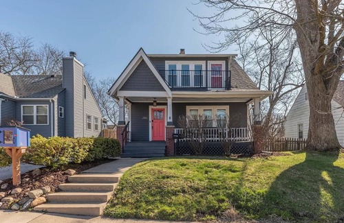 Ann Arbor Apartment | Enjoy Ann Arbor! Perfect Spot-Near Downtown, Campus & Stadium-nBeautiful Apt