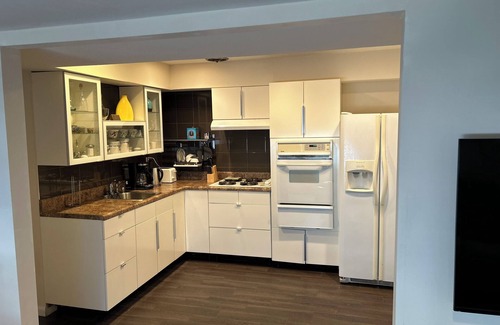 Queens House | Enjoy beautiful Rockaway. nSecured neighborhood.nFerry/subway to Manhattan.