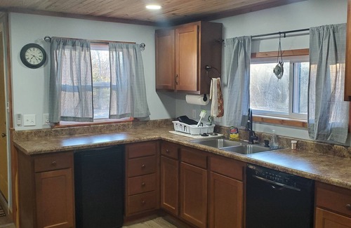 Davisville House | Enjoy Dry Creek: a 3-bedroom house offering escape from civilization