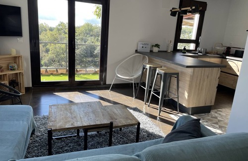 Miraflores de la Sierra House | Enjoy nature, incredible views, and disconnect with the sound of the river