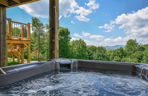 Lac-Superieur Ski Chalet | Enjoy evening sunset's on Tremblant & Spa