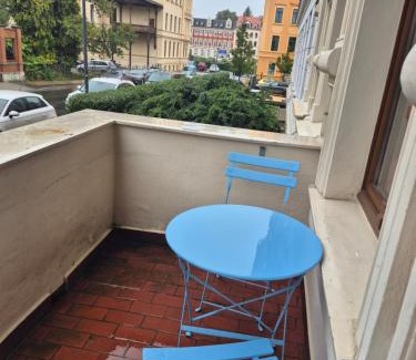Goerlitz Apartment | Enjoy Goerlitz Augustastrasse Parkplatz und Balkon
