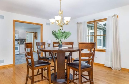 Manchester House | Enjoy Homey Space in Manchester!