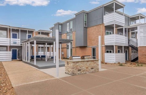 Nassau Bay Apartment | Enjoy Houston’s Bay Area in a Chic, Cozy Hideaway!