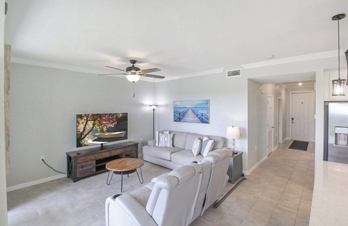 Lakewood Ranch Condo | Enjoy lake and golf views from this Lakewood National condo - Sunsational