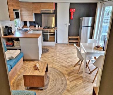Lauwersoog Ski Chalet | EnJoy Natur, See und Meer Chalet Lauwersoog- 1-6 Pers- 3 Schlafzimmer, 2 Badezimmer- Frühes Einchecken ab 14 Uhr
