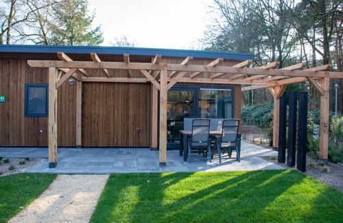 Wekerom House | Enjoy nature and wellness facilities in the garden to the fullest!
