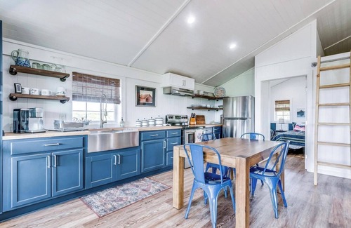 Graford House | Enjoy nature at comfortable home with private beach on Brazos River!