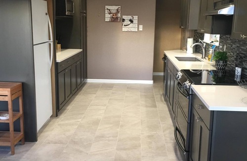 Burnet House | Enjoy our beautifully remodeled Lake Buchanan Waterfront home & multiple decks