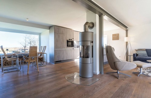 Westerhever House | "Enjoy relaxing days at Reethus 8 Grad Ost near the coast!"