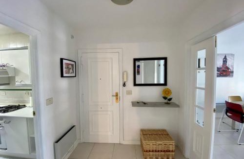 Sanxenxo Apartment | Enjoy Sanxenxo,200m Playa, Balcón Vistas Cíes, Piscina & Terraza Azotea,2 plazas Garaje, 2 Baños, Muy Luminoso, Muy Tranquilo,Muy Equipado, Céntrico