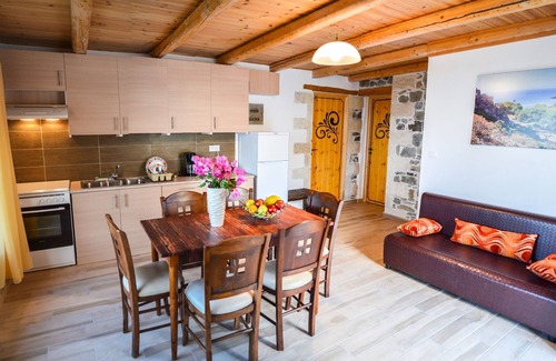 Agalianos Apartment | Enjoy South Crete at Villa Irena.