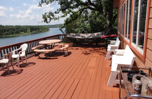Shell Knob House | Enjoy Table Rock Lake staying at this Beautiful 5 Bedroom Home! Great location!