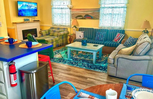 Colington Cottage | Enjoy the Cool Breeze! Fireplace, 2 Decks! Soundside, Dogs OK, Bay Dr, Hammock