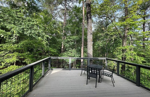 Little Kowaliga House | Enjoy the Fall at The Barn at Grateful Cove, Lake Martin