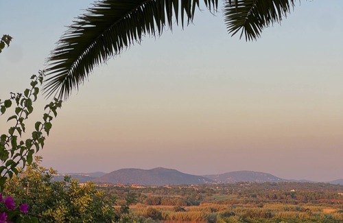 Aldeia das Acoteias Apartment | Enjoy the large pool and the green surroundings. Close to the beach and quiet.